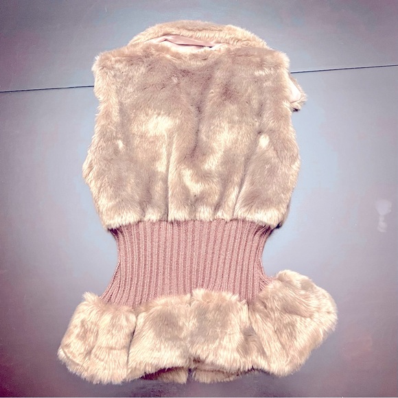 Gorgeous faux fur vest - Picture 10 of 13